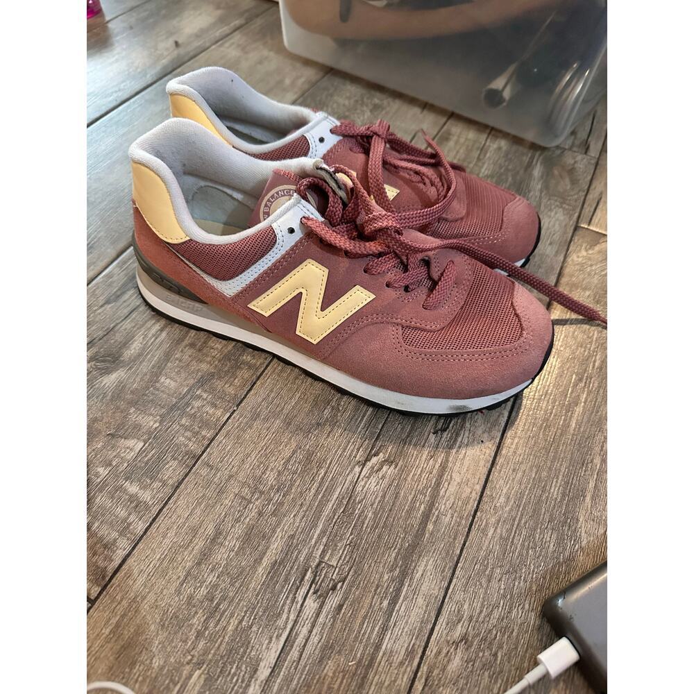 New Balance 574 Women's Pink & Yellow Suede Athletic Sneaker Shoes Size 9 - Picture 10 of 10